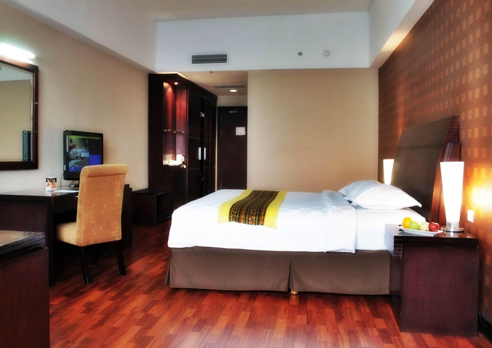 Grand Elite Hotel Pekanbaru Eksteriør billede