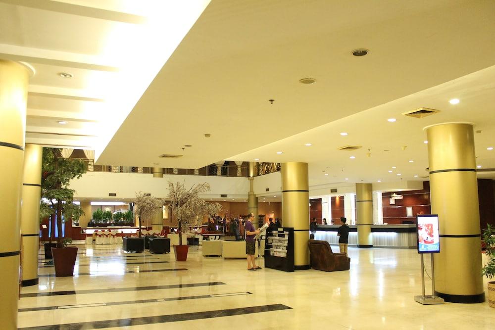 Grand Elite Hotel Pekanbaru Eksteriør billede