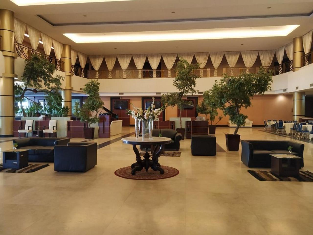 Grand Elite Hotel Pekanbaru Eksteriør billede