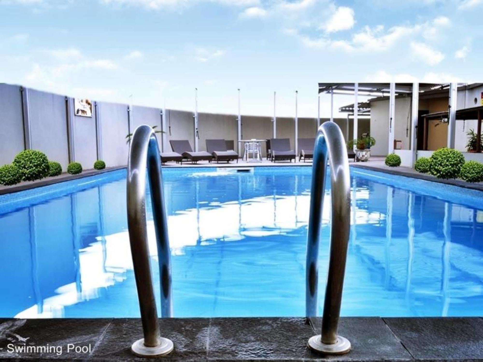 Grand Elite Hotel Pekanbaru Eksteriør billede
