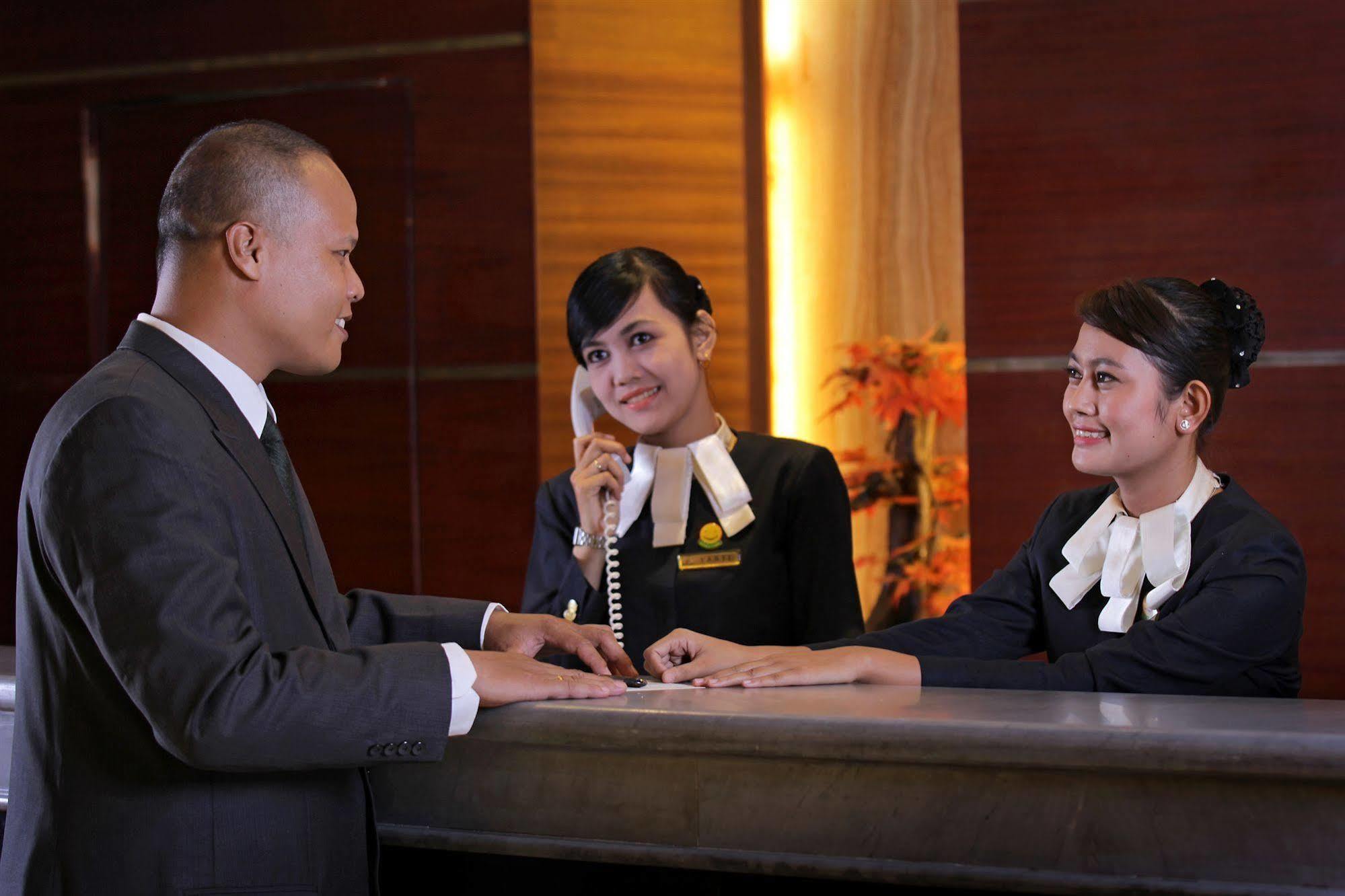 Grand Elite Hotel Pekanbaru Eksteriør billede